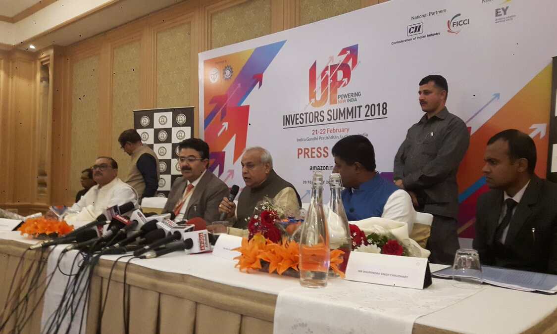 खादी एवं ग्रामोद्योग बोर्ड ने अमेज़न इंडिया के   साथ खादी उत्पादों के विक्रय हेतु किया एम0ओ0यू0
