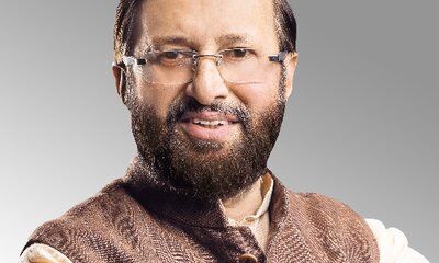 छात्रों के सर्वांगीण विकास के लिए स्कूली पाठ्यक्रमों में शीघ्र सुधार की आवश्यकता : प्रकाश जावड़ेकर