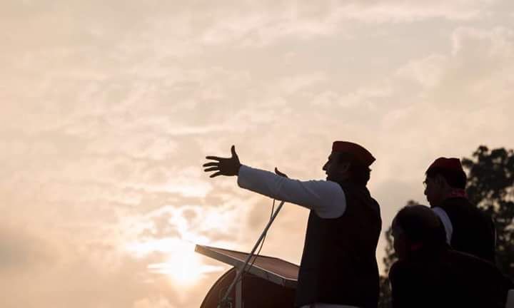 विपक्ष की आवाज दबाने के लिए भाजपा सरकार यूपीकोका का नया शिगूफा उछाल रही है : अखिलेश यादव