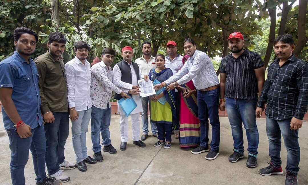 अपराधों के प्रति सरकार का रवैया पूर्णतया संवेदनशून्य है : अखिलेश यादव