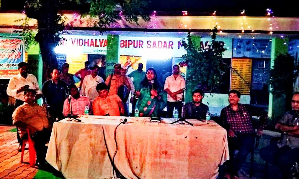 मुजफ्फरनगर जनपद रचेगा इतिहास,जिलाधिकारी ने बीबीपुर में मनाई जल दीपावली
