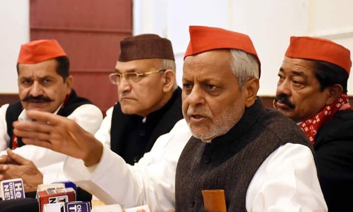 प्रदेश में गन्ना किसान और आलू किसान बदहाली की जिंदगी जी रहे हैं : राजेंद्र चौधरी