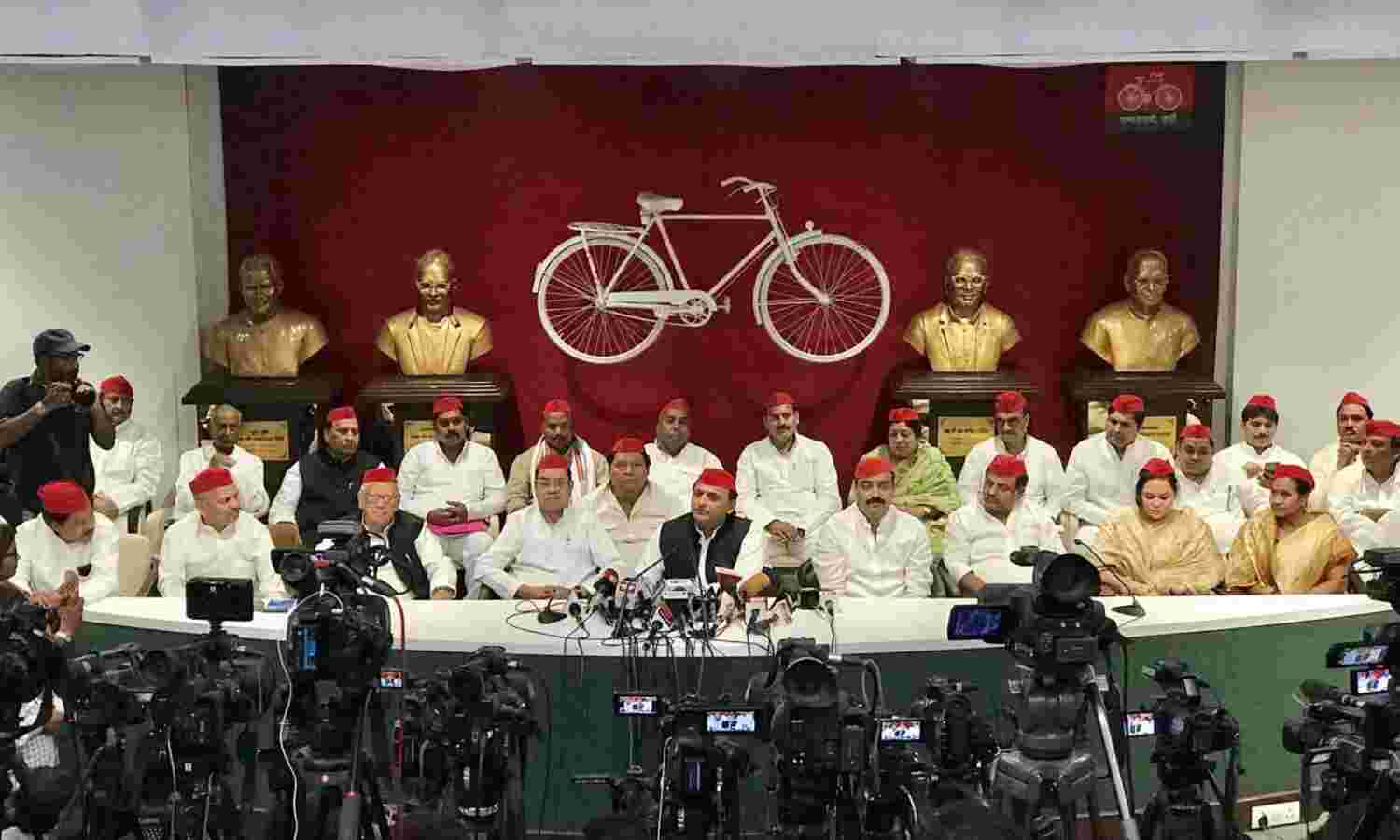 पूर्व बसपा प्रत्याशी राकेश शर्मा समाजवादी पार्टी  में शामिल