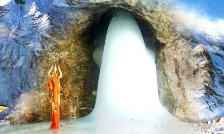 भयावह बारिश के चलते अमरनाथ यात्रा को रोका गया