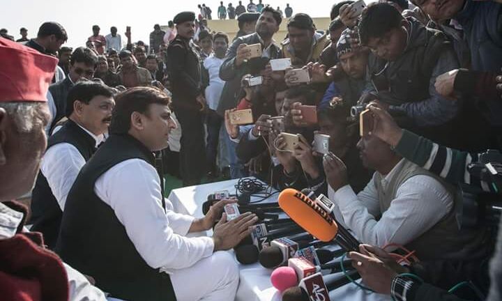 उत्तर प्रदेश में कानून-व्यवस्था का संचालन अपराधी-माफिया करते हुए नज़र आ रहे हैं : अखिलेश यादव