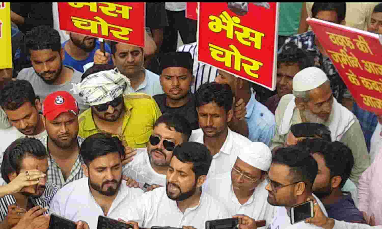 अखिलेश यादव अपने साथ लेकर आए थे मेरा कांग्रेस से निष्कासन पत्र, मीडिया का बांटा