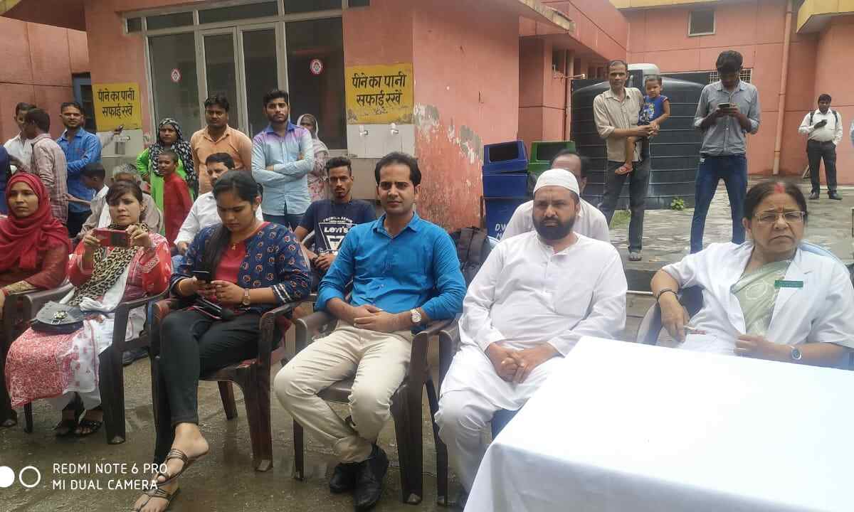 स्वच्छ भारत मिशन के अंतर्गत सम्राट कॉलेज के   विद्यार्थियों ने जिला महिला अस्पताल में चलाया जागरूकता अभियान