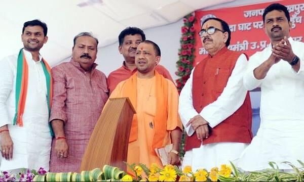 ताजमहल भारतीय मजदूरों की मेहनत मशक्कत का नतीजा है : योगी आदित्यनाथ