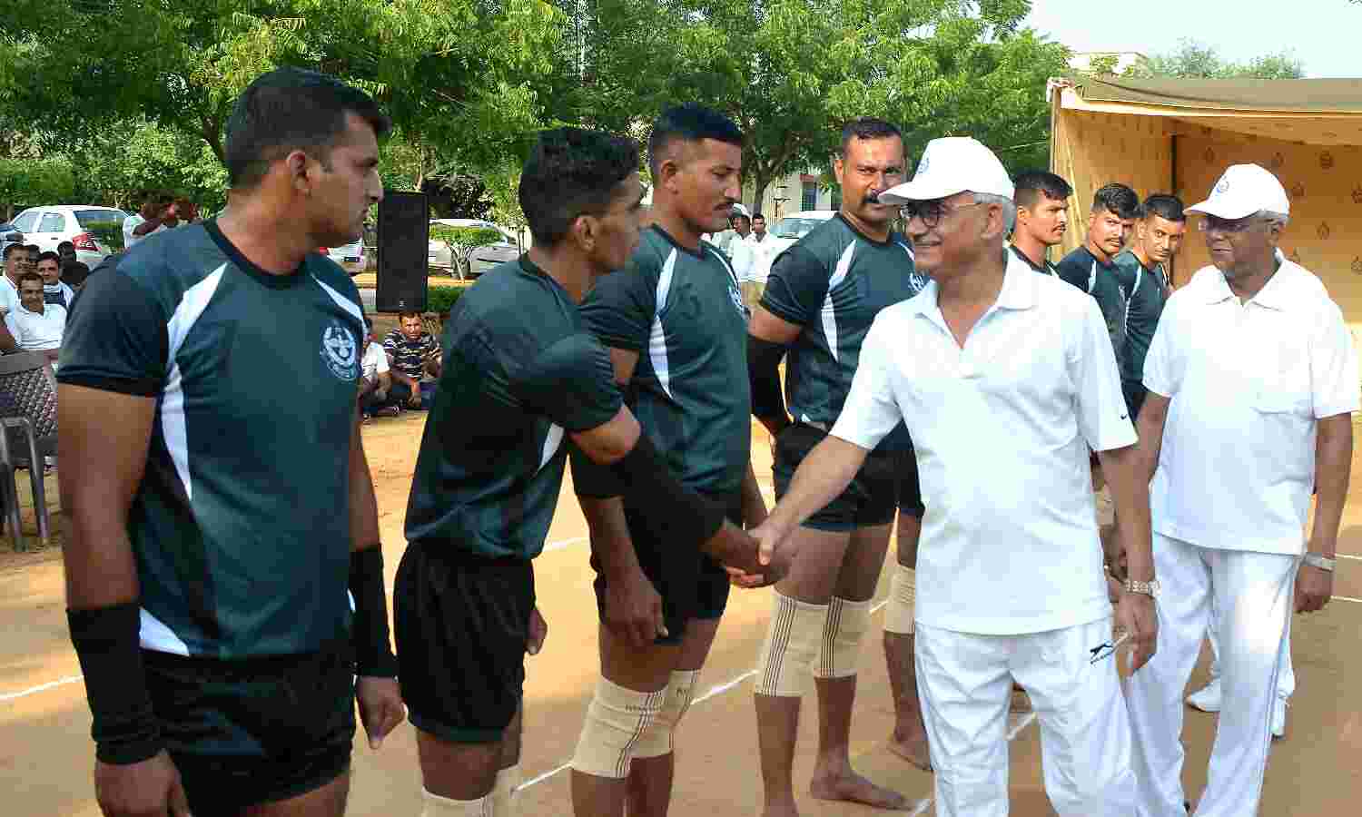 होम गार्ड स्वयं सेवकों की प्रथम अन्तर संभागीय कबड्डी प्रतियोगिता शुरू