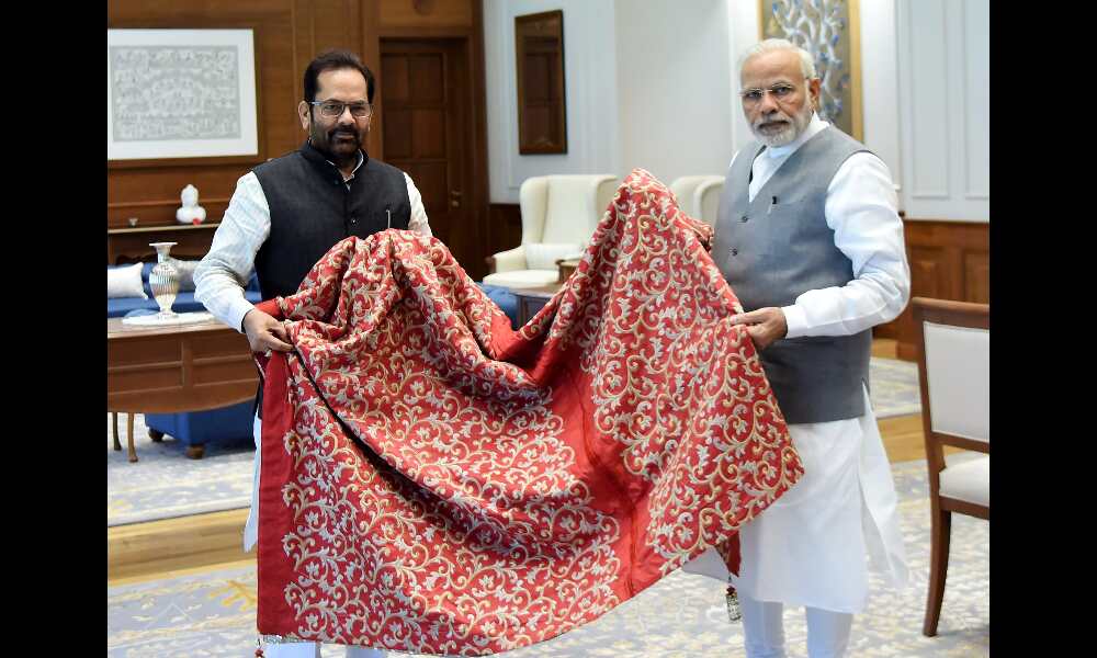 प्रधानमंत्री ने ख्वाजा मोइनुद्दीन चिश्ती की दरगाह पर चढ़ाए जाने के लिए चादर सौंपी