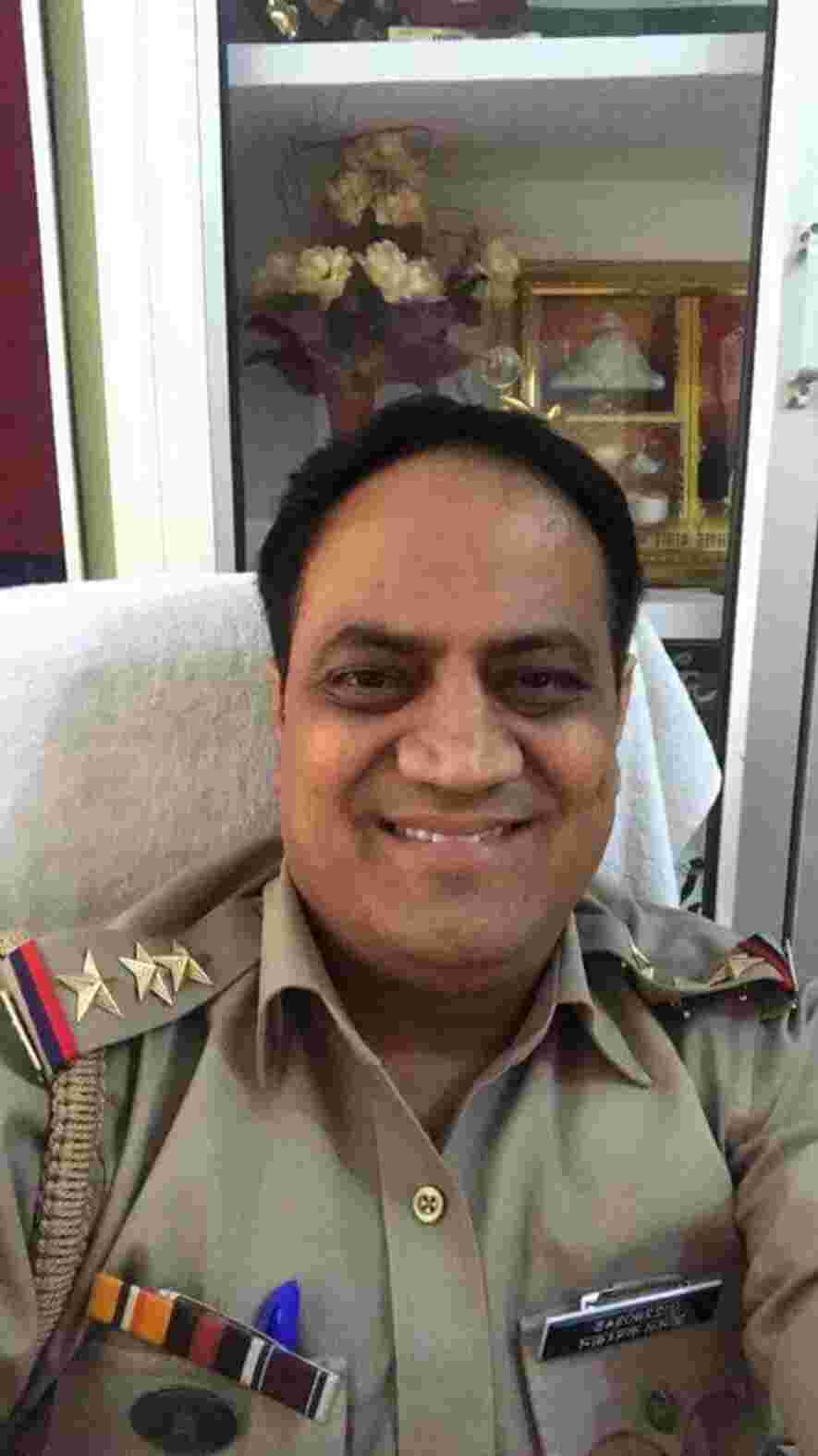 कपरवान ने किया 80 घंटे में कत्ल का खुलासा, मिली शाबाशी कपरवान ने किया 80 घंटे में कत्ल का खुलासा, मिली शाबाशी