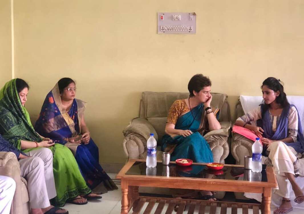 रायबरेली बरेली पहुंची प्रियंका