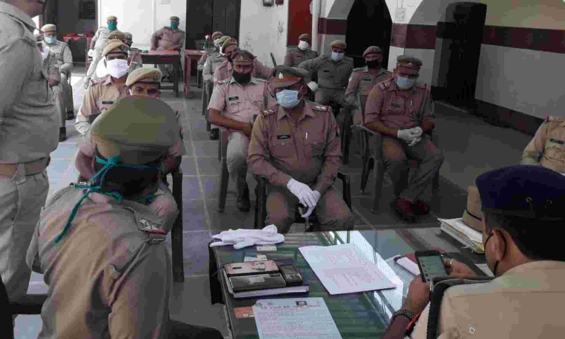सीओ और कोतवाल ने ली मीटिंग, पुलिस को दिए निर्देश