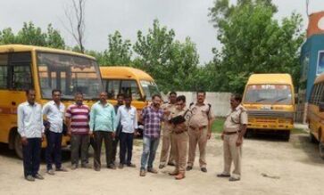 14 स्कूली वाहन सीज, 18 का चालान, बिना हेलमेंट व बिना सीट बैल्ट वाहन चला रहे 180 पर की कार्यवाही
