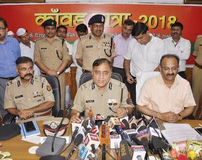 कांवड यात्रा को लेकर प्रमुख सचिव गृह अरविन्द कुमार व डीजीपी ओपी सिंह ने मेरठ में की समीक्षा मीटिंग