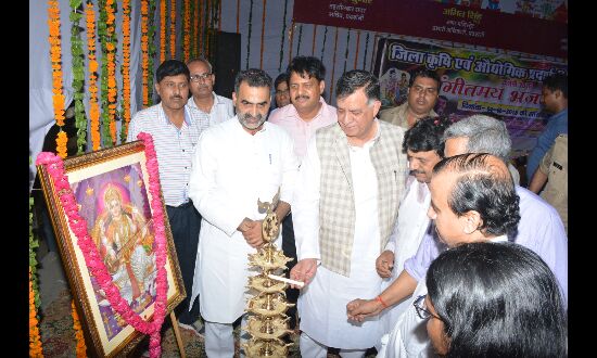 साम्प्रदायिक सौहार्द्र का पैगाम लेकर मुजफ्फरनगर में लौटी नुमाइश की रौनक