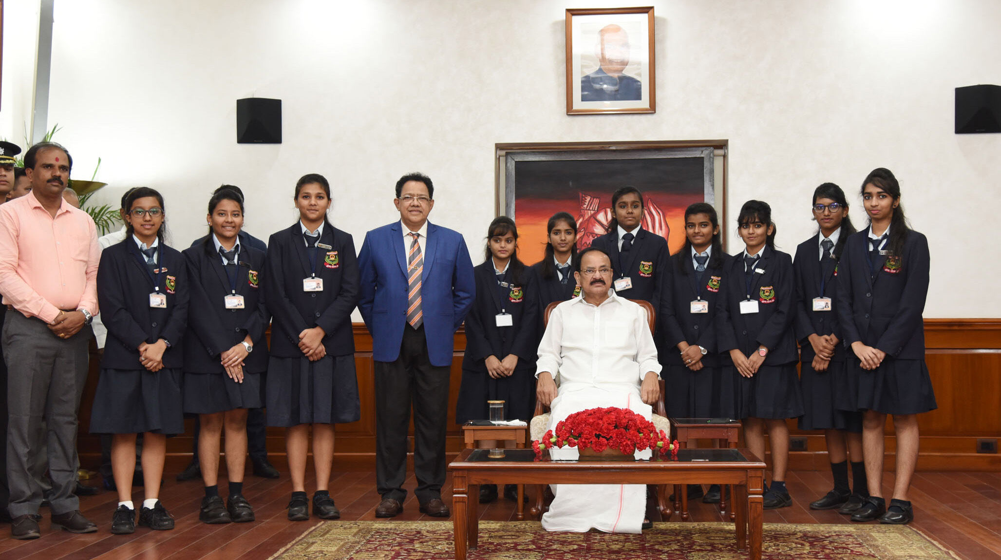 कोई भाषा थोपी नहीं जानी चाहिए और न ही किसी भाषा का विरोध होना चाहिए : उपराष्‍ट्रपति