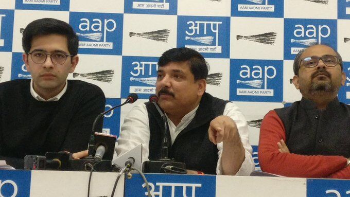 पंजाब नेशनल बैंक घोटाला करने वाले नीरव मोदी को नरेंद्र मोदी ने देश से भगाया : आप पंजाब नेशनल बैंक घोटाला करने वाले नीरव मोदी को नरेंद्र मोदी ने देश से भगाया : आप