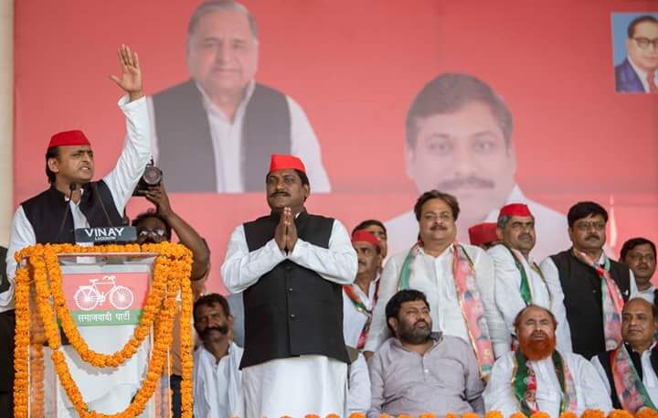 गोरखपुर और फूलपुर में हो रहे उपचुनाव में सत्ताारूढ़ भाजपा के लिए खतरे की घंटी बज गई है