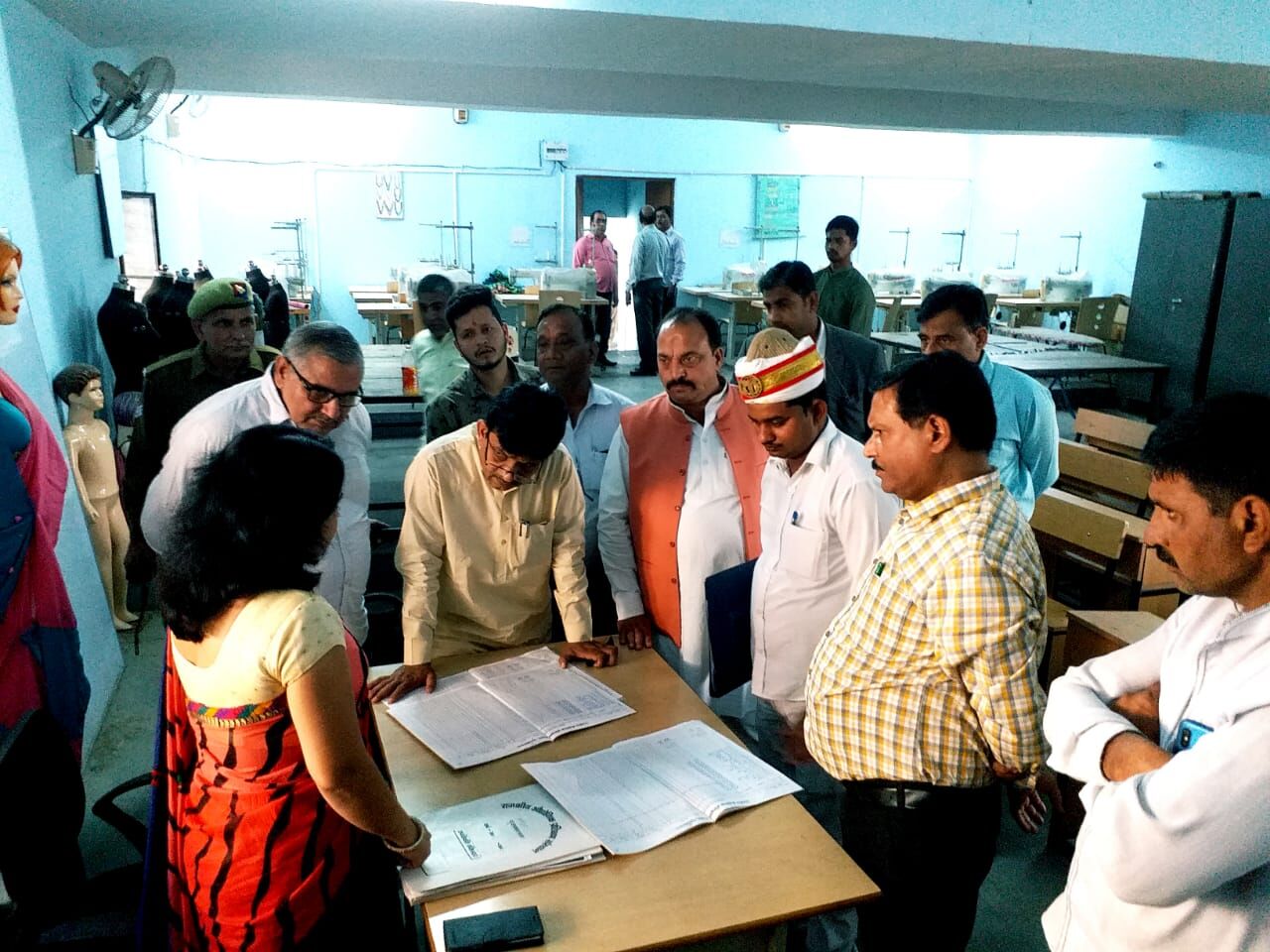 आईटीआई मुजफ्फरनगर की बदहाली देखकर नाराज हुए मंत्री कपिल देव