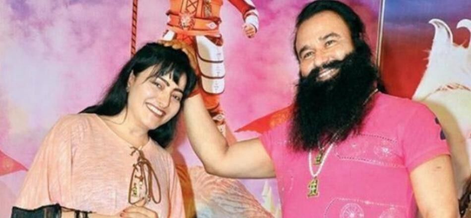 हनीप्रीत इंसा के खिलाफ देशद्रोह का केस दर्ज, लुकआउट नोटिस भी जारी