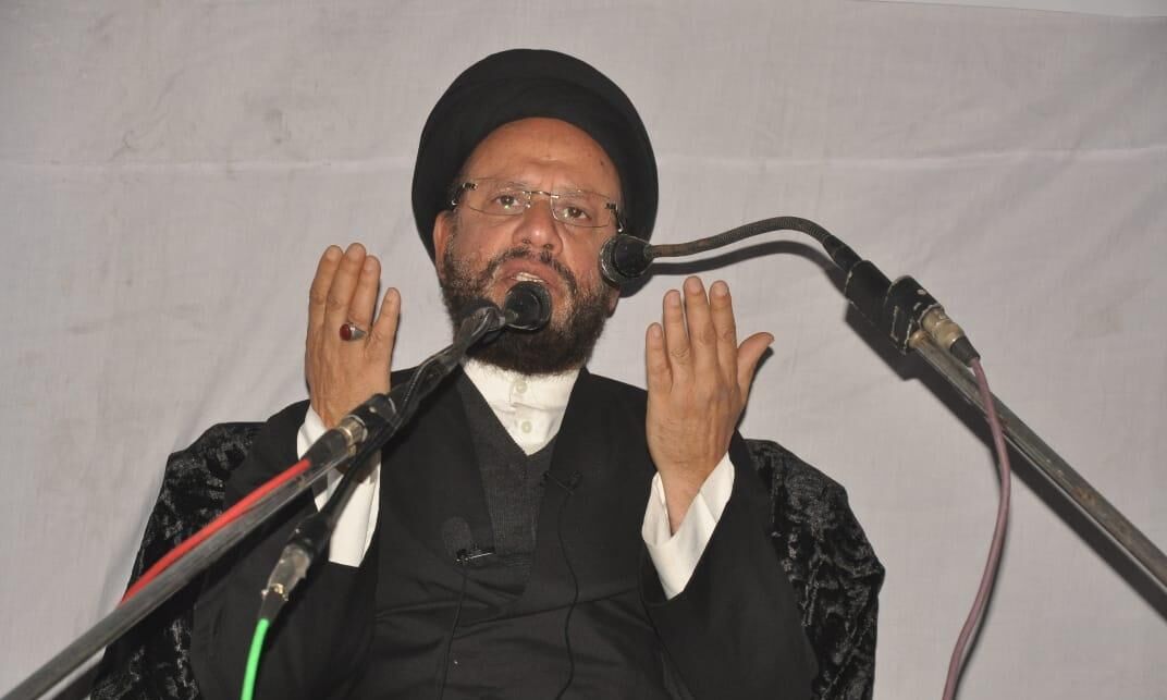 शिया धर्मगुरू ज़की बाक़री (कनाडा) ने सादात हाॅस्टिल में मजलिस को किया खि़ताब शिया धर्मगुरू ज़की बाक़री (कनाडा) ने सादात हाॅस्टिल में मजलिस को किया खि़ताब