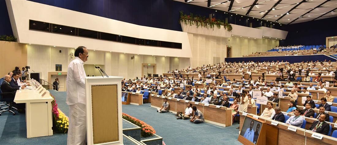 काले धन पर सभी देशों के बीच सूचना का स्वत: सुगम आदान प्रदान हो :उपराष्ट्रपति