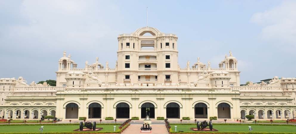 ला-मार्टीनियर ब्वायज काॅलेज के प्रकरण में प्रबन्धन द्वारा छात्रों के खिलाफ कार्यवाही किये जाने के मामले में गम्भीरतापूर्वक विचार करने का आग्रह