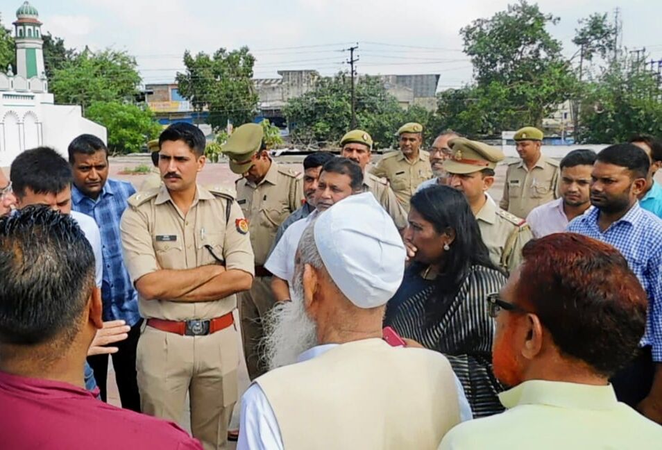 मुजफ्फरनगर डीएम और एसएसपी ने किया ईदगाह का निरीक्षण