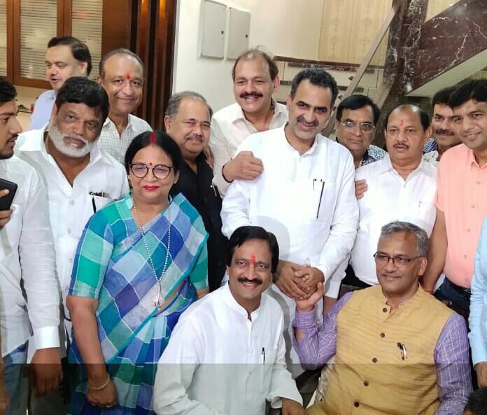 भीम कंसल के आवास पर मुख्यमंत्री त्रिवेंद्र रावत ने जीता उद्यमियों का मन