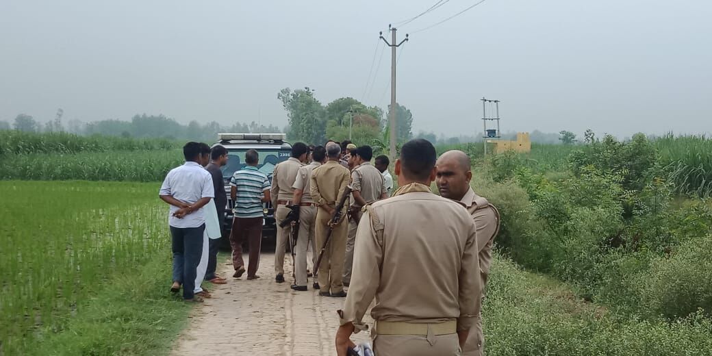 किसान  की धारधार हथियार से काटकर हत्या