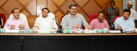 आवास विकास परिषद की सम्पत्तियों की मार्केटिंग बेहतर तरीके से की जाये : सुरेश पासी