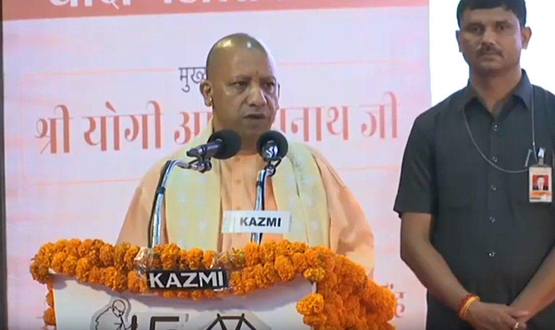 मुख्यमंत्री के निर्देश पर गांधी जयंती की 150वीं वर्षगांठ पर रिहा हुए 150 सिद्वदोष बंदी मुख्यमंत्री के निर्देश पर गांधी जयंती की 150वीं वर्षगांठ पर रिहा हुए 150 सिद्वदोष बंदी