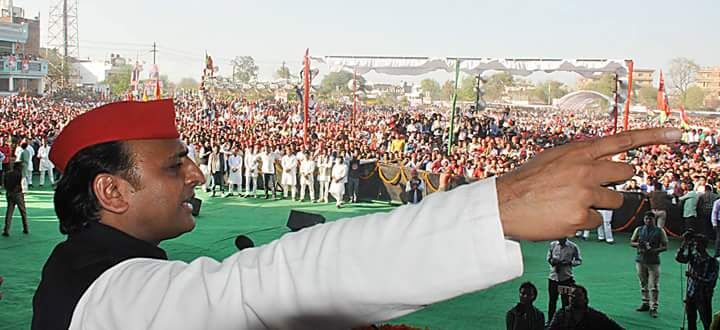 सांप्रदायिक गठजोड़ के विरूद्ध लोकतांत्रिक और प्रगतिशील ताकतों की एकजुटता ने भाजपा में हताशा पैदा कर दी है