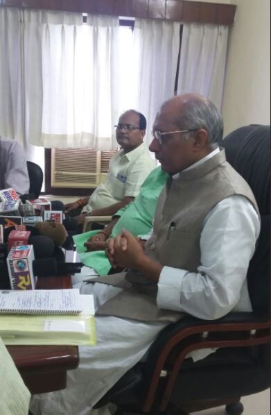 रबी फसल की बोआई पानी के अभाव में प्रभावित न हो सभी अधिकारी तैनाती स्थल पर ही रात्रि विश्राम करें : धर्मपाल सिंह
