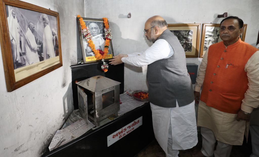 अमित शाह ने सरदार पटेल के घर से शुभआरंभ की गुजरात गौरव यात्रा