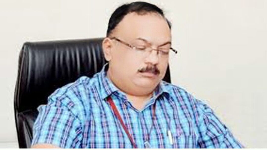 अवैध शराब के कारोबारियों को संरक्षण देने के आरोप में आगरा की आबकारी निरीक्षक निलम्बित