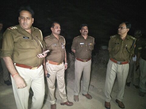 मुज़फ्फरनगर पुलिस का बदमाशों के खिलाफ अभियान जारी अब कोतवाली पुलिस ने २० हजारी को घायल अवस्था में पकड़ा