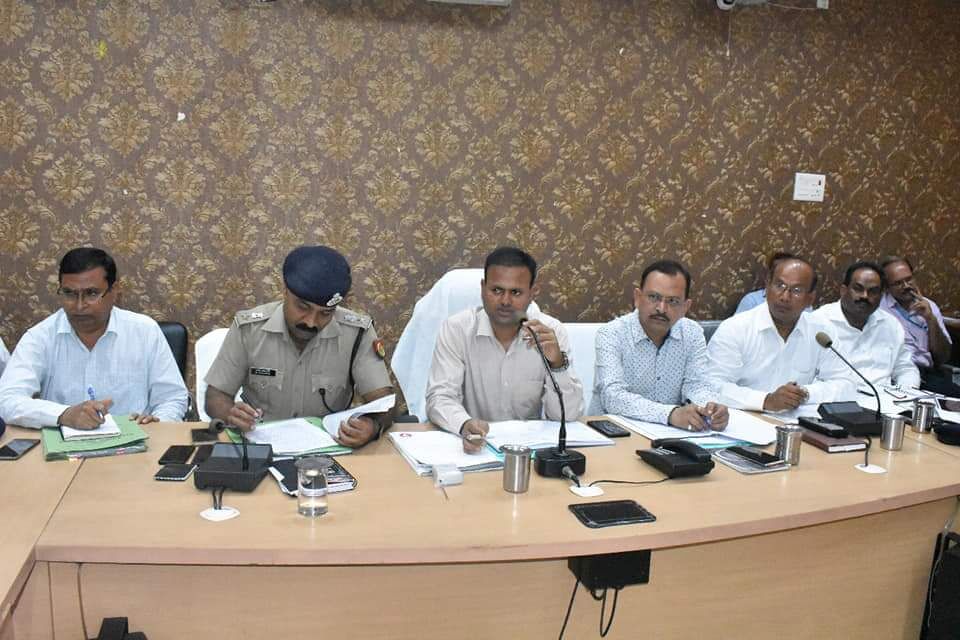 कांवड मेला को अधिकारी आपसी सामंजस्य और एक दूसरे का सहयोग कर सम्पन्न करायें : रविन्द्र कुमार