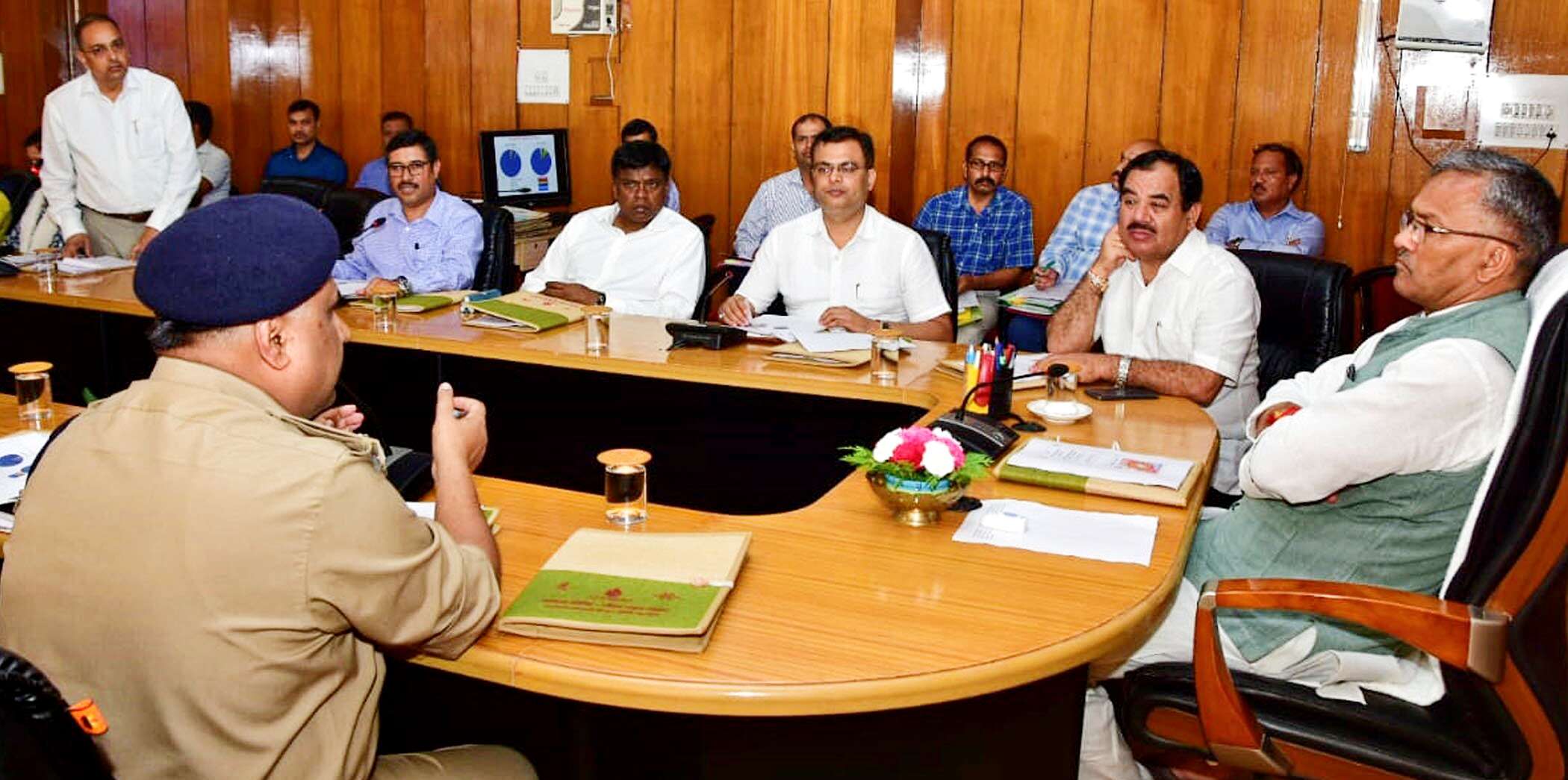 राज्य मेंं एड्स काउन्सिल की बैठक समय समय पर आयोजित की जाएं। त्रिवेन्द्र सिंह रावत राज्य मेंं एड्स काउन्सिल की बैठक समय समय पर आयोजित की जाएं। त्रिवेन्द्र सिंह रावत
