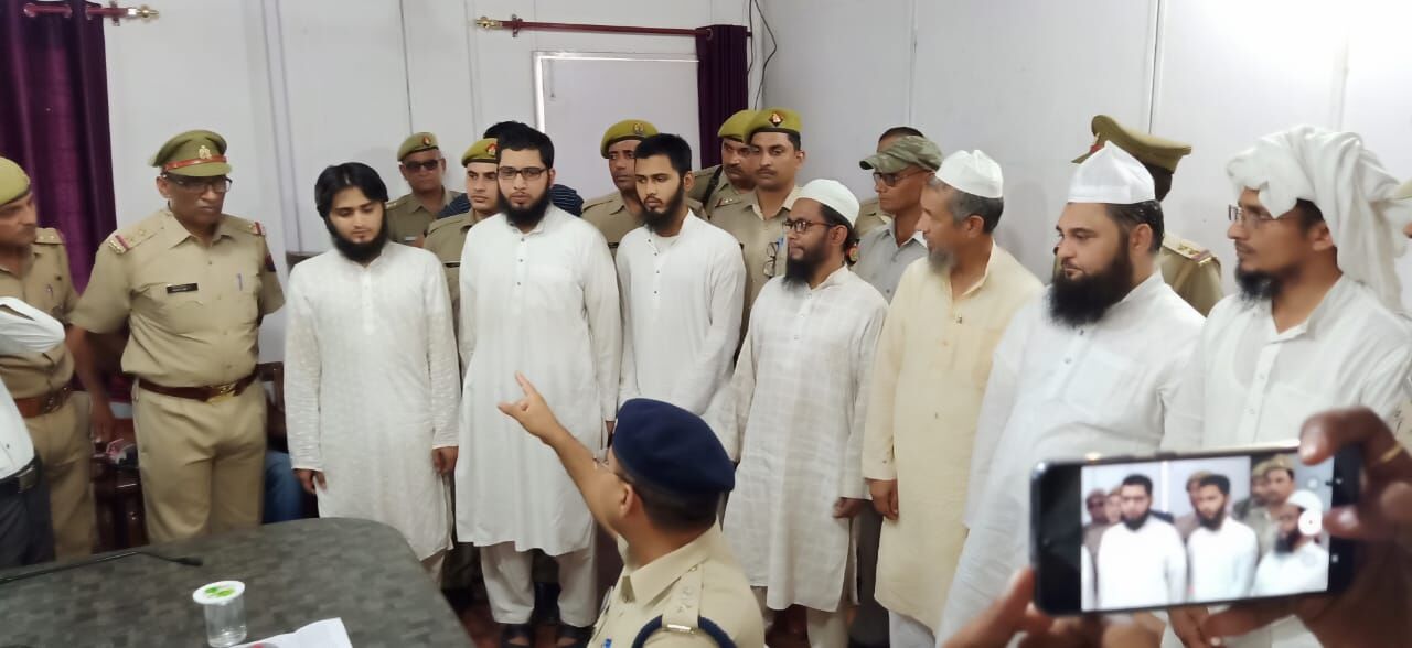 शामली पुलिस ने मदरसों में छुपकर रह रहे चार संदिग्ध विदेशियों को  दबोचा