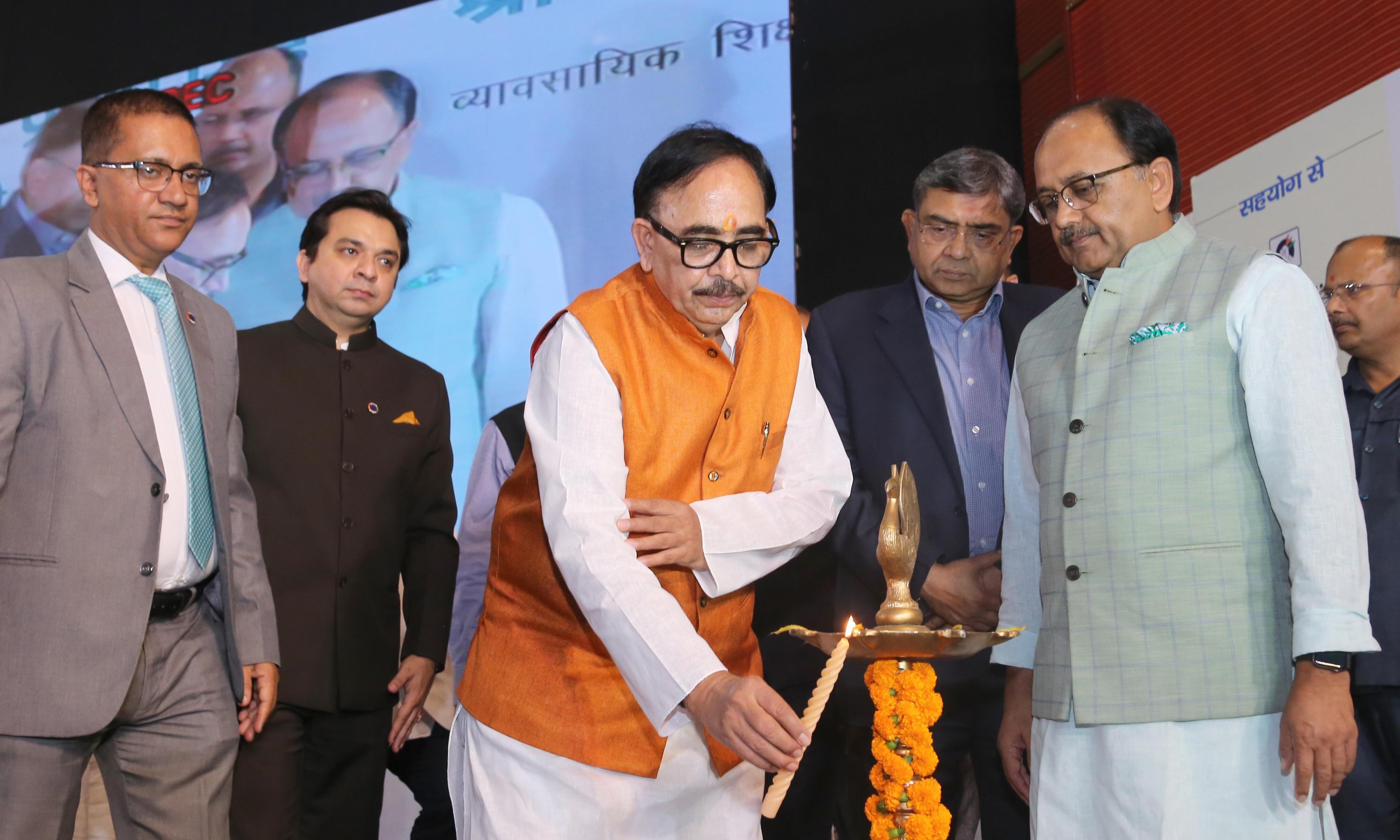 वर्तमान परिवेश में कौशल विकास का महत्व दिनों-दिन बढ़ता जा रहा : केन्द्रीय कौशल विकास मंत्री