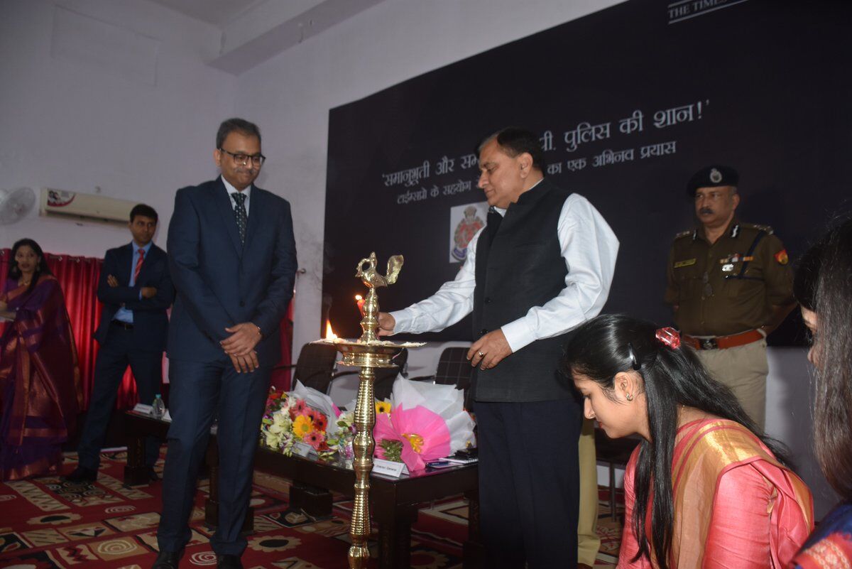 डीजीपी ओपी सिहं ने किया  समानुभूति और सम्मान यूपी पुलिस की शान प्रशिक्षण कार्यक्रम का उद्घाटन