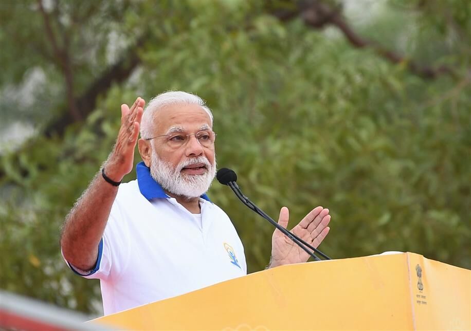 मैं पांचवाँ योग दिवस मनाने के लिए आज आपके साथ योग करने के लिए राँची ही क्‍यों आया हूँ-प्रधानमंत्री नरेन्द्र मोदी