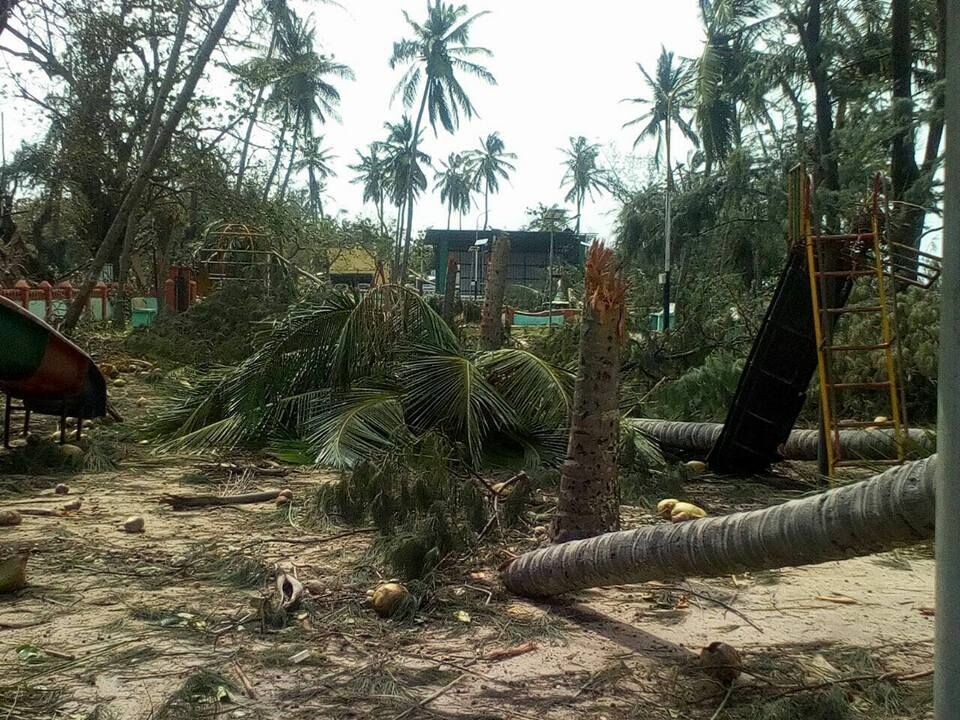 तूफान ओखी : भारतीय सेना का  बचाव अभियान जारी राष्ट्रीय आपदा घोषित करने से इंकार