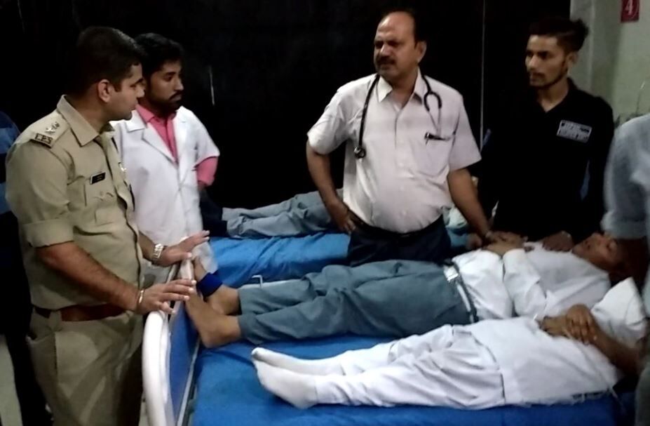 शामली में चीनी मिल  गैस रिसाव 300 बच्चे बेहोश मुख्यमंत्री ने दिए जांच के आदेश