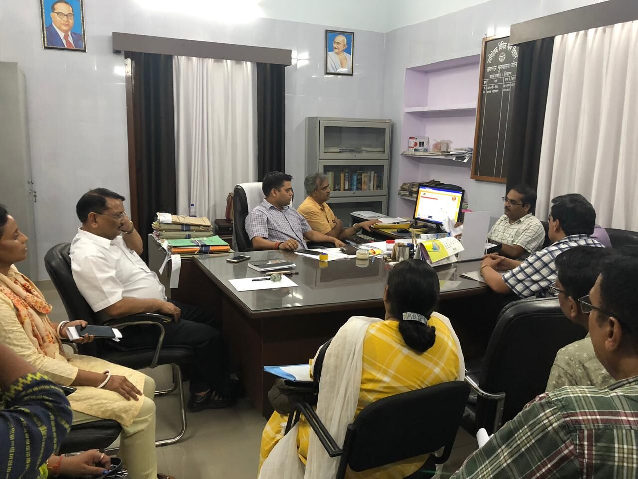 16 बांट माप निरीक्षक बदले