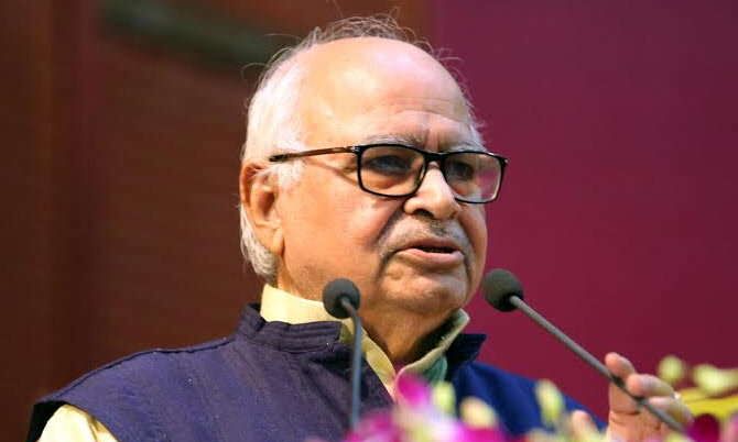 मनोभूमि को उर्वर बनाते प्रश्न :हृदयनारायण दीक्षित मनोभूमि को उर्वर बनाते प्रश्न :हृदयनारायण दीक्षित