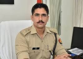 व्हाट्सएप ग्रुप एडमिन को आईपीएस अभिषेक ने कहा-खबरदार... चूके तो खैर नहीं! व्हाट्सएप ग्रुप एडमिन को आईपीएस अभिषेक ने कहा-खबरदार... चूके तो खैर नहीं!