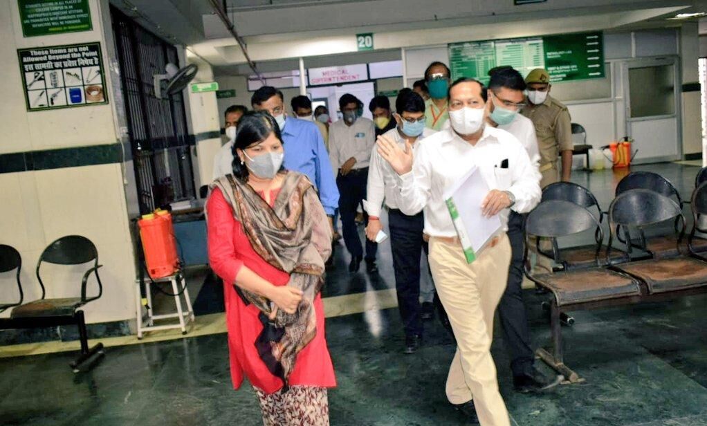 नोडल ऑफिसर कंचन वर्मा ने कोविड अस्पताल का भ्रमण कर लिया व्यवस्थाओं का जायजा नोडल ऑफिसर कंचन वर्मा ने कोविड अस्पताल का भ्रमण कर लिया व्यवस्थाओं का जायजा